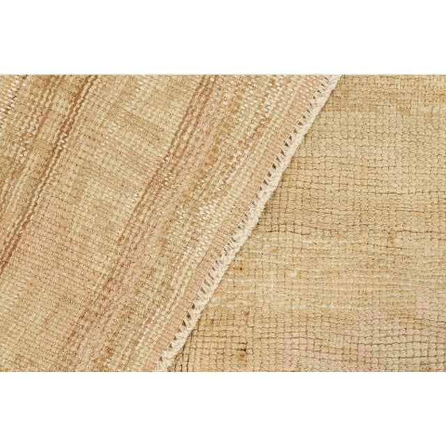 Textile Vintage Oushak Rug, Cream With Medallion and Floral Patterns - Rug & Kilim For Sale - Image 7 of 7