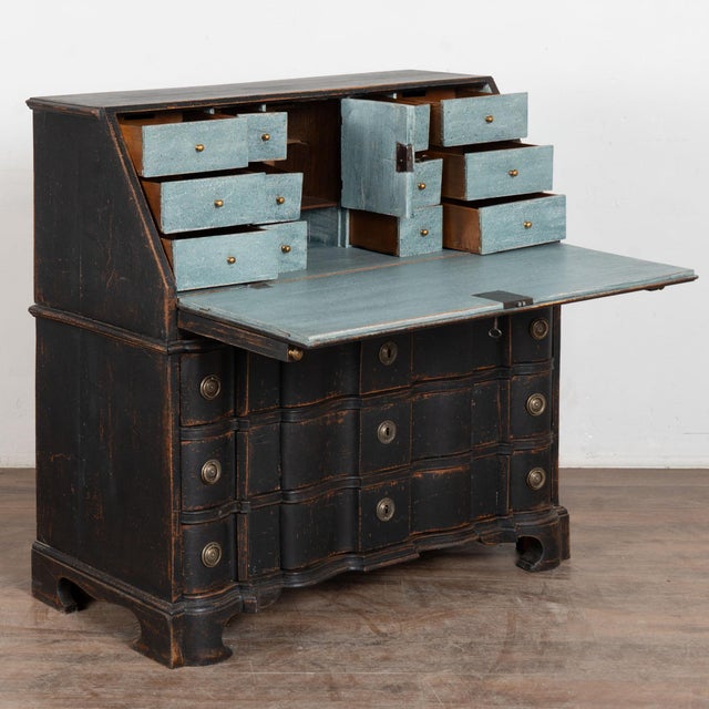 Late 18th century Danish secretary, crafted in oak with small interior drawers made of pine. A newer professionally...