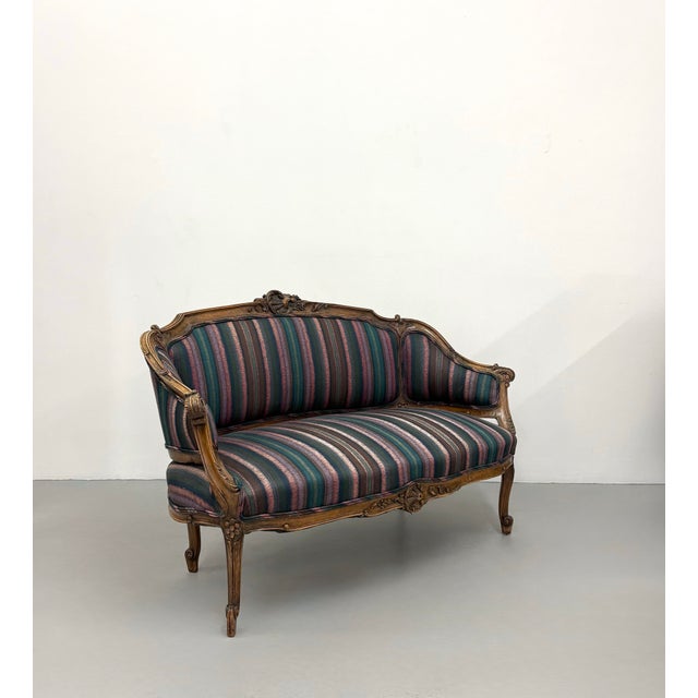 Vintage Louis XV Style Carved Wood Settee For Sale In West Palm - Image 6 of 7