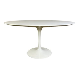 Tulip Oval Coffee Table from Knoll International, 2010s For Sale