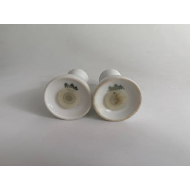 Rosenthal Form 2000 White Salt and Pepper Shakers by Raymond Loewy for Rosenthal, Germany, 1950s, Set of 2 For Sale - Image 4 of 5