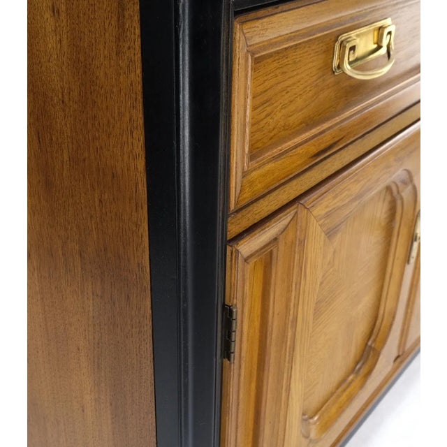 Amber Thomasville Two Doors Two Drawers Mid Century Modern Server Cabinet Console For Sale - Image 8 of 13