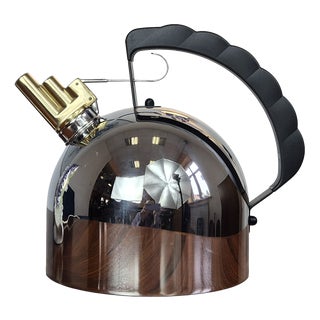 Postmodern Italian Melodic Kettle by Richard Sapper for Alessi, 1980s For Sale