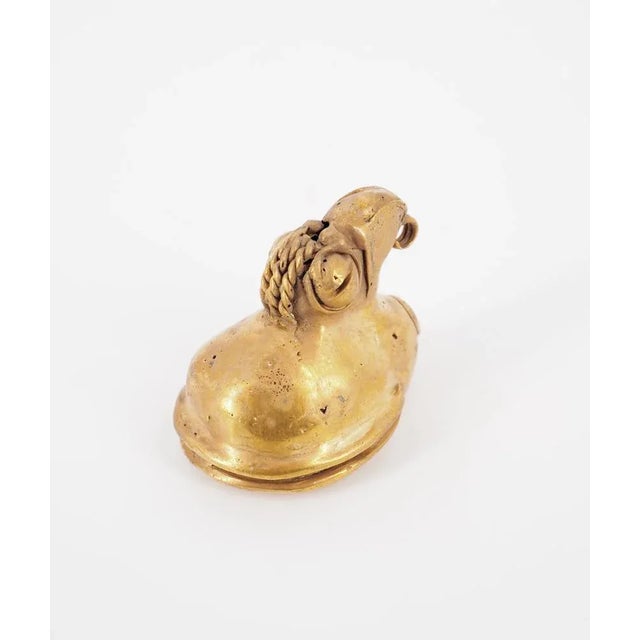 Colombian Taïrona Tumbago Statuette of Sleeping Bird For Sale - Image 4 of 6