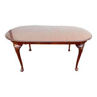 Henkel Harris Queen Anne Style Black Cherry Dining Table With 2 Leaves and Pads. For Sale