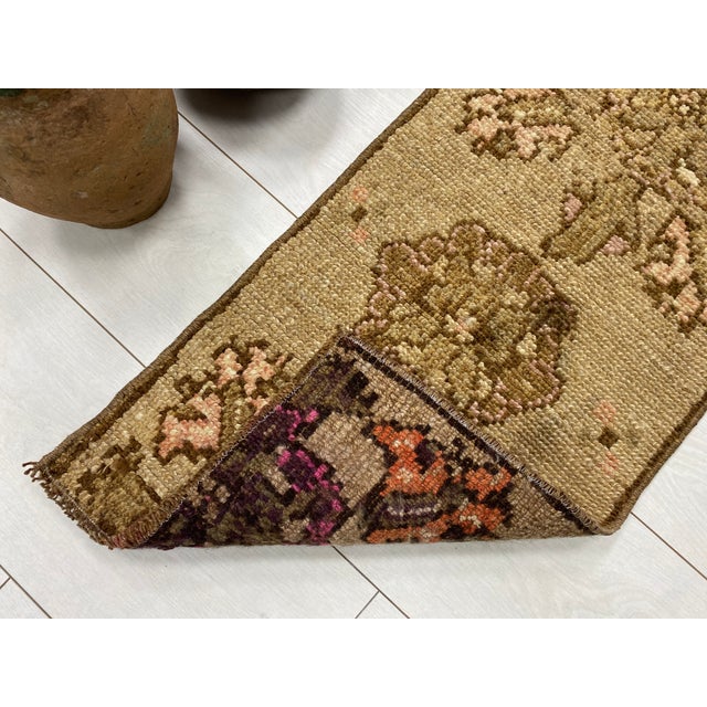 1950s Oushak Floral Handknotted Carpet For Sale - Image 5 of 6