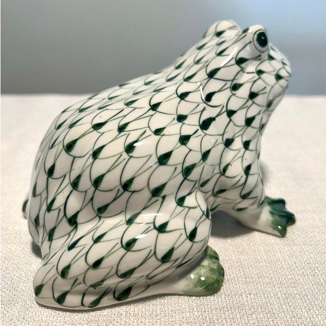 Mid 20th Century MCM Japanese Andrea by Sadek Herend Style Fishnet Pattern Porcelain Frog For Sale - Image 5 of 8