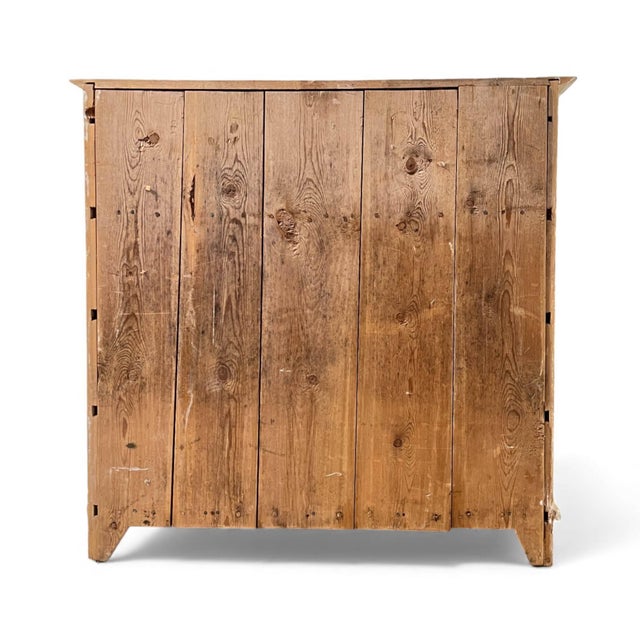 Gustavian (Swedish) 19th Century Swedish Antique Painted Reeded Chest For Sale - Image 3 of 4