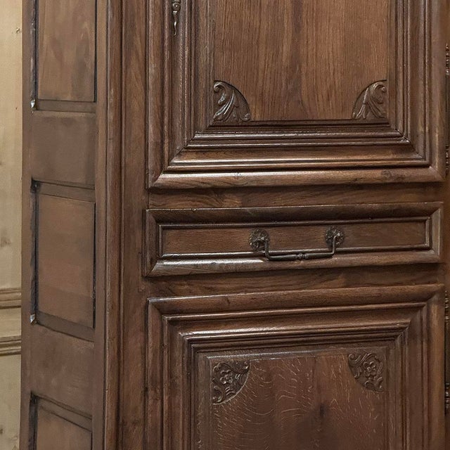 18th Century Country French Louis XIV Period Oak Bonnetiere For Sale In Dallas - Image 6 of 18