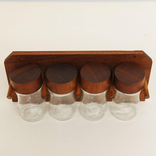 Brown Hanging Spice Rack in Teak with Glass Screw-Top Jars attributed to Digsmed, Denmark, 1960s, Set of 5 For Sale - Image 8 of 10