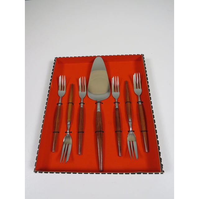 1960s Mid-Century Dutch Cake Serving Set in Teak and Stainless Steel from Amefa, 1960s, Set of 7 For Sale - Image 5 of 6