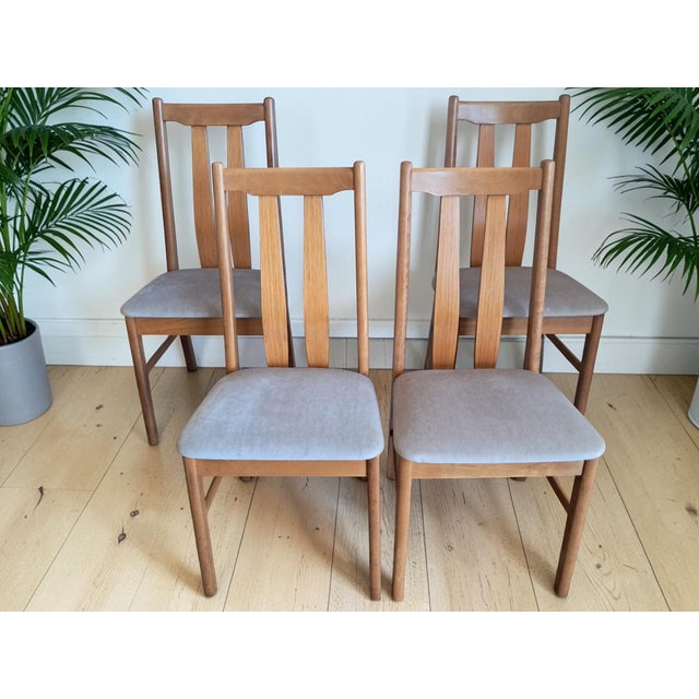 Vintage Mid-Century G Plan Style Light Teak Dining Chairs – Set of 4 (1970s) - In Exceptional Condition A beautifully...