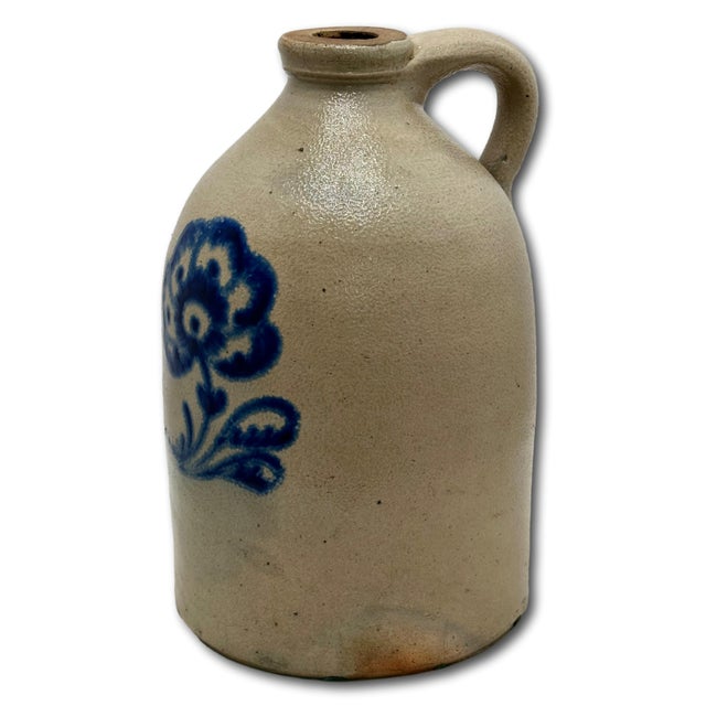Outstanding Mid 1800s Antique American Blue Flower Decorated Stoneware 1 Gallon Jug in Excellent Condition. For Sale - Image 4 of 18