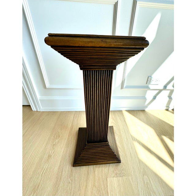 Vintage Dark-Stained Pencil-Reed Rattan Pedestal / Plant Stand / Drink Table For Sale - Image 4 of 9