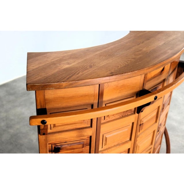 Brutalist Bar and Bar Stools in Pine, 1970s, Set of 4 For Sale - Image 4 of 12