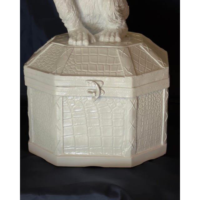 Metal Chic Vintage Vivai Del Sud Style White Monkey Table Lamp With Hand Gilt Red Chinoiserie Shade – Newly Painted For Sale - Image 7 of 11