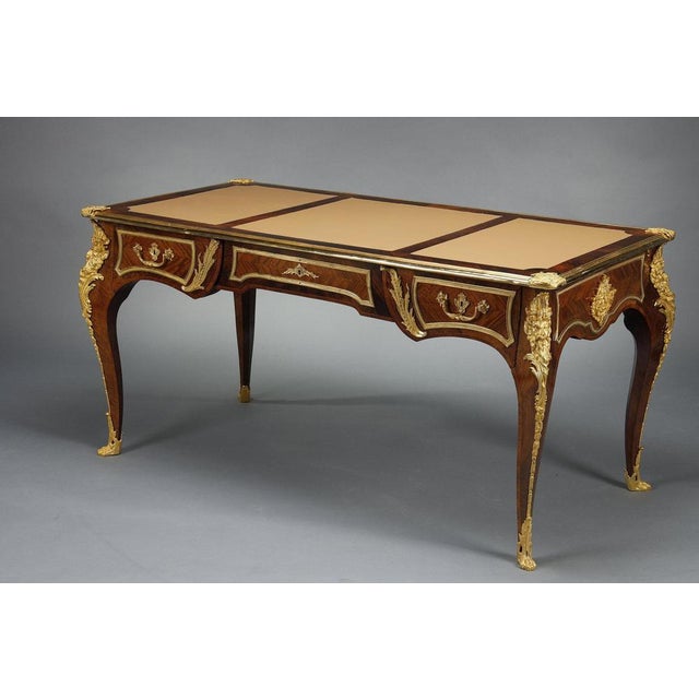 Louis XV Style Flat Desk in Marquetry and Rich Gilt Bronze Mounted, 1880 For Sale - Image 4 of 18