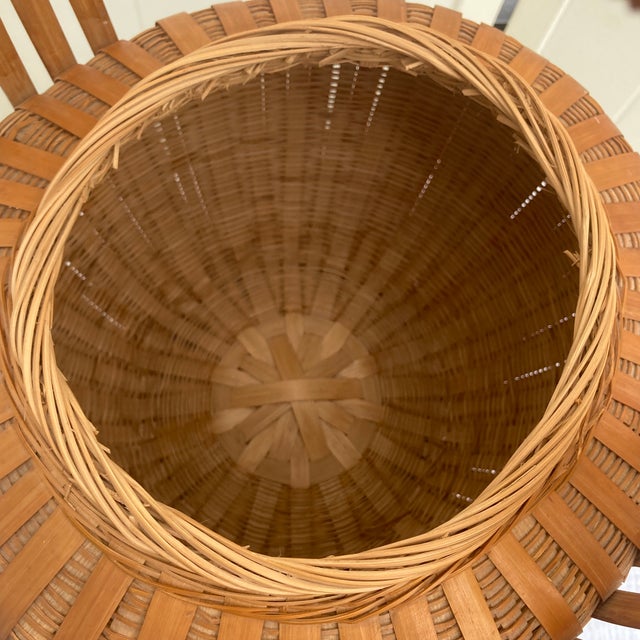 Wood Mid-20th Century Chinese Lidded Bamboo Wedding Basket For Sale - Image 7 of 12