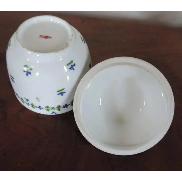 Early 19th Century French Empire Nast Old Paris Porcelain Cornflower Sprig Sucrier Sugar Bowl For Sale - Image 10 of 11
