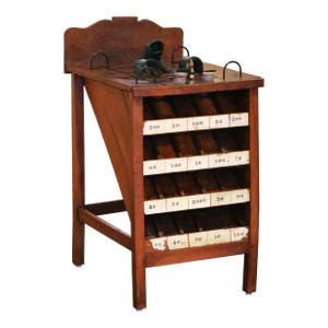 Early 20th Century French ‘La Grenouille’ Coin Toss Game With 11 Iron Pucks