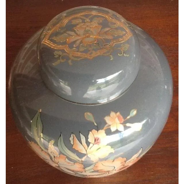 Mid-Century Modern Glossy Gray & Peach Orchid Motif Ginger Jar For Sale - Image 3 of 7