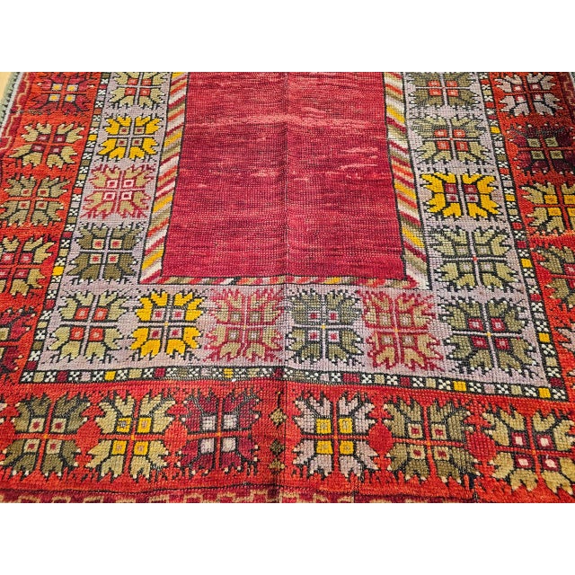 Early 20th Century Vintage Turkish Anatolian Prayer Rug, Handwoven Wool, Early 1900s, 4' x 6' For Sale - Image 5 of 10