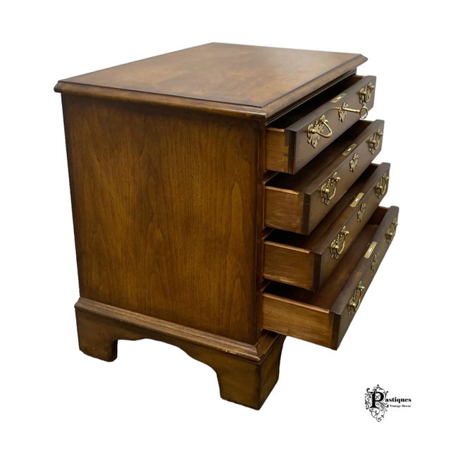 Vintage Wellington Hall Traditional Chippendale Style Walnut Four