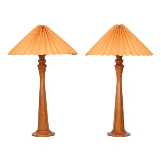 Vintage French Wood Baluster Table Lamps with Pleated Orange Shades, 1960s, Set of 2 For Sale