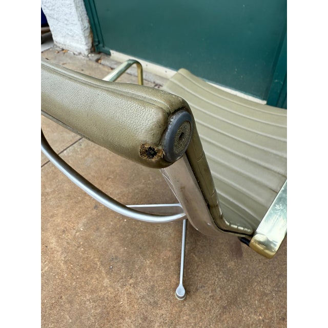 Metal 1960s Herman Miller Eames Aluminum Group High Back Lounge Chair Mid Century Modern For Sale - Image 7 of 8