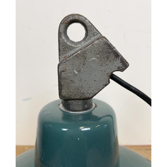 Industrial Green Enamel Factory Lamp with Cast Iron Top, 1960s For Sale - Image 12 of 15
