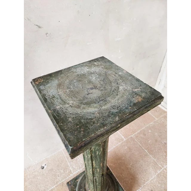 Italian Scaglioga Pedestal in Green Faux Marble For Sale - Image 5 of 12