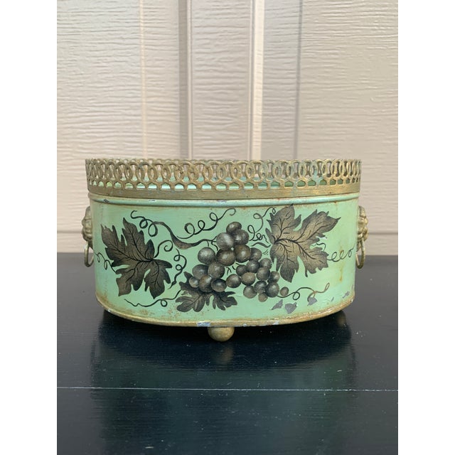 1950s Italian Neoclassical Tole Green & Gold Cachepot Planter Vase With Lion Heads For Sale In South Bend - Image 6 of 8