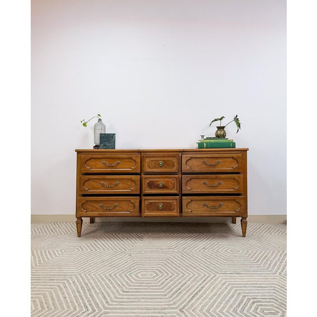 Wood Vintage Thomasville 9-Drawer Dresser Transitional Wood Chest MCM Ornate Long Boy For Sale - Image 7 of 15