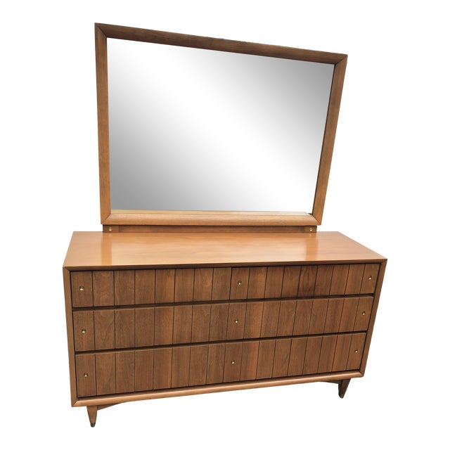 1960s Mid Century Modern Kroehler Dresser With Mirror Chairish