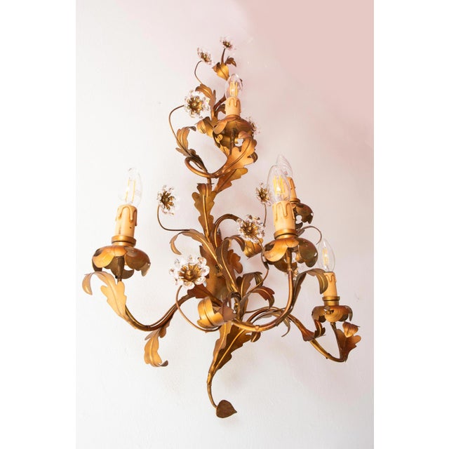 Large Italian Wall Sconce in Gilt Metal, 1970 For Sale - Image 6 of 9