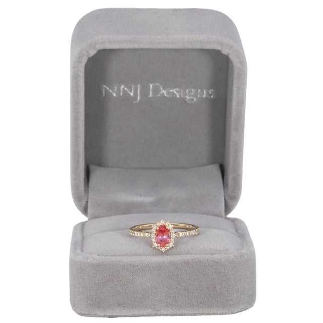 Modern Aaa Padparadscha Sapphire Ring With Earth-Mined Diamond Accents: Solid 14k Gold For Sale - Image 3 of 9