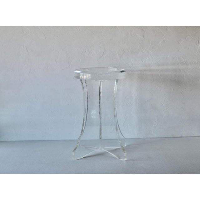Transparent 1970s Dorothy Thorpe Style Circular Seat "X" Base Heavy Lucite Acrylic Stool Vintage Mid Century For Sale - Image 8 of 18