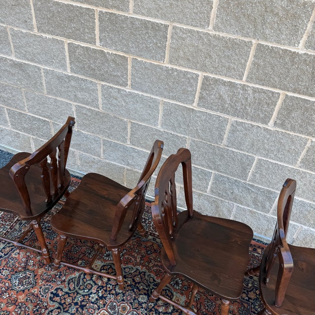 Ethan Allen 1980s Ethan Allen Old Tavern Antiqued Pine Rustic Traditional Country Chairs - Game Table / Dining Chairs - Set of 4 For Sale - Image 4 of 10