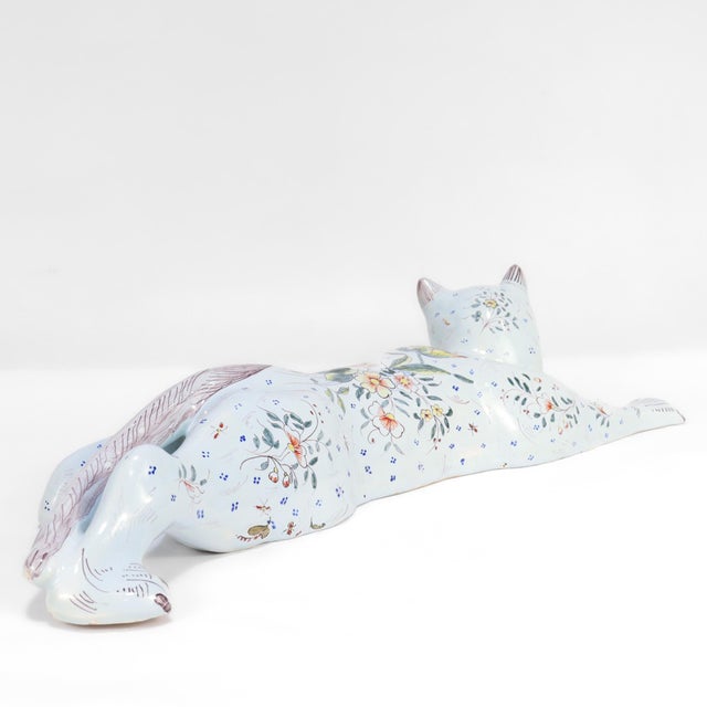 Early 20th Century French Desvres Faience Figural Cat Wall Pocket Vase or Bouquetière by Geo Martel For Sale - Image 5 of 16