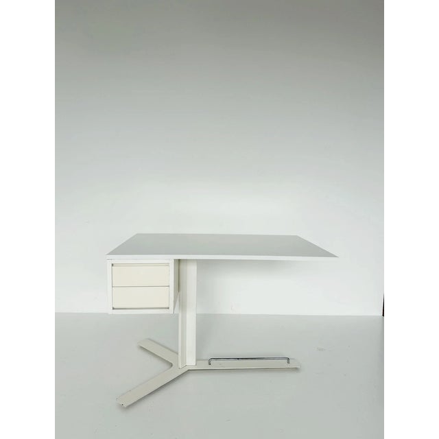 1970s Italian Modernist Desk, 1970s For Sale - Image 5 of 5