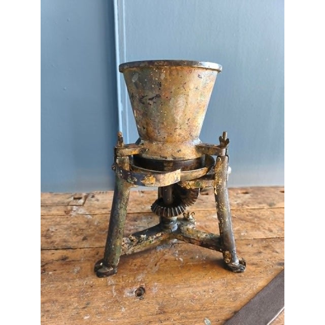 Paint Pigment Grinder, Early 20th Century For Sale - Image 10 of 18