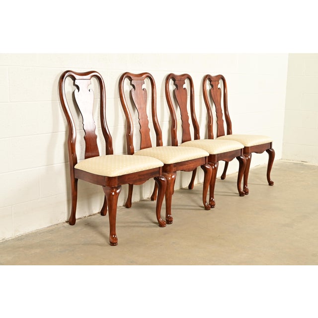 Thomasville Thomasville Queen Anne Carved Solid Mahogany Dining Chairs | Set of Four For Sale - Image 4 of 13