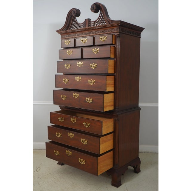 Traditional Kindel National Trust 2 Piece Mahogany Chest on Chest For Sale - Image 3 of 12