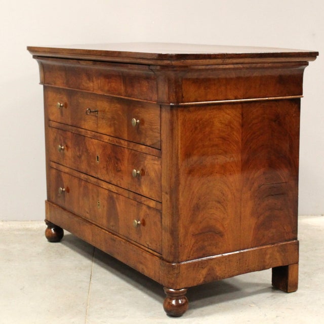 Antique Italian Chest of Drawers in Walnut For Sale - Image 3 of 12