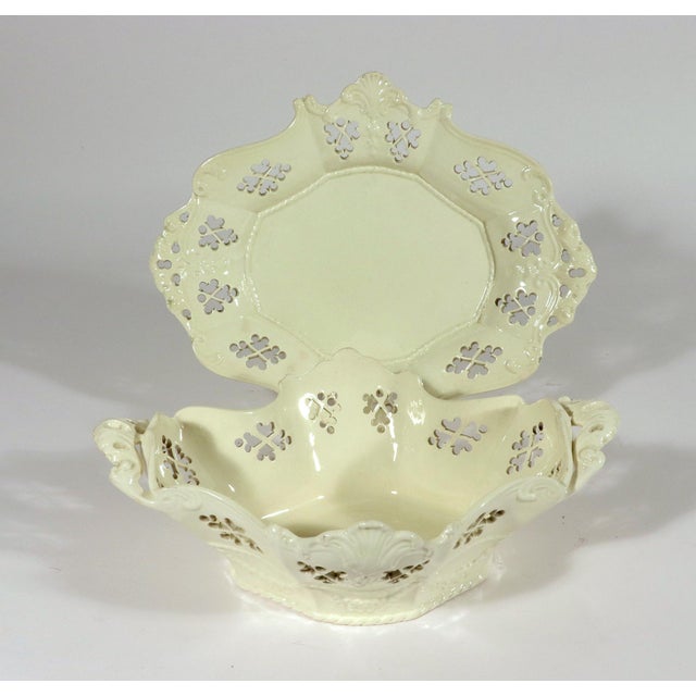 English Creamware Rococo Fruit Baskets and Stands, Pair, Pierced and Shell-Molded For Sale In Philadelphia - Image 6 of 18