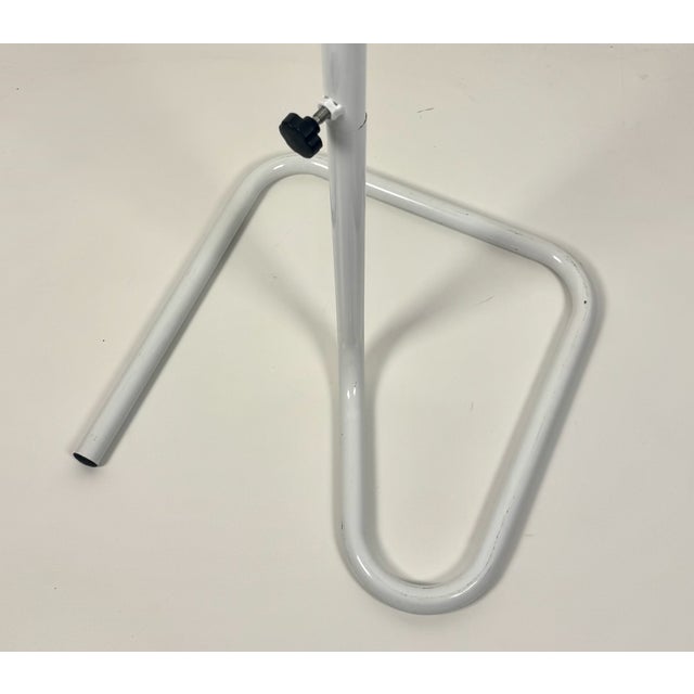 1980s White Tubular Mannequin Silhouette Coat Rack, Italy, 1980s For Sale - Image 5 of 7