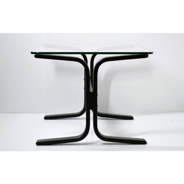 Mid-Century Modern 1960s Westnofa Norway Ingmar Relling Attribute Siesta Bentwood Black Glass Side End Table For Sale - Image 3 of 7