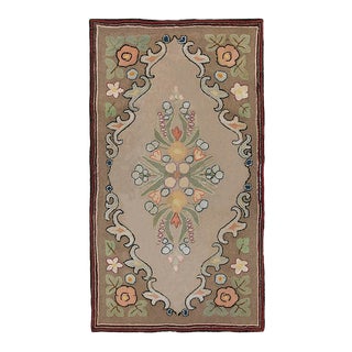 Late 19th Century Late 19th Century Antique American Hooked Rug ( 3' 7'' X 5' 10''- 109.2 Cm X 177.8 Cm ) For Sale