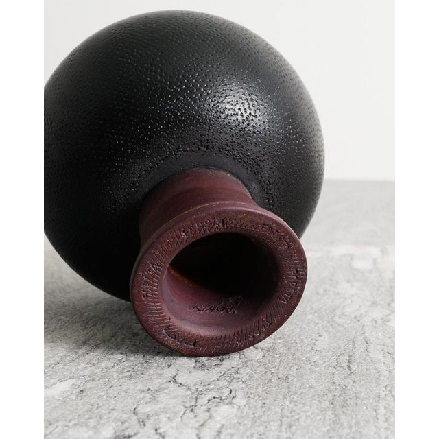 Swedish Mid-Century Farsta Stoneware Vase by Wilhelm Kåge, 1950s For Sale - Image 6 of 8