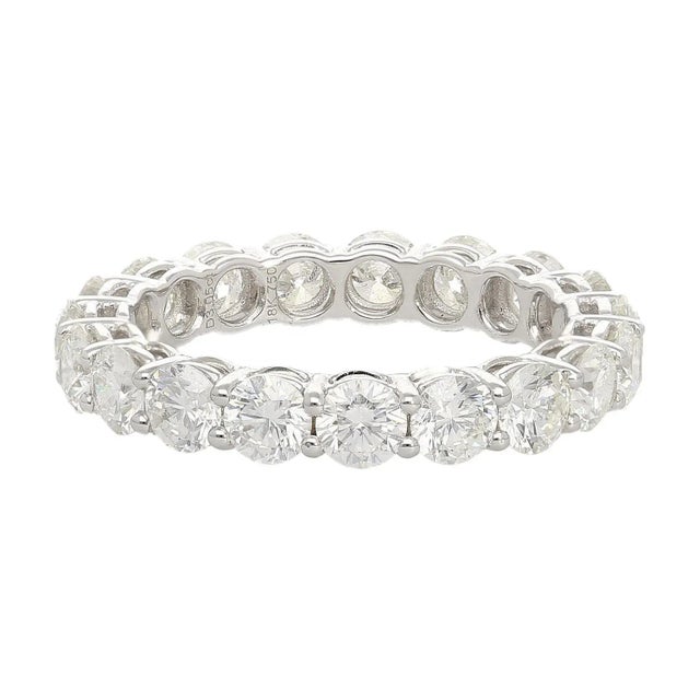Modern GIA Certified 5 Carat D/VS1 Diamond Wedding Eternity Band Ring in 18K White Gold For Sale - Image 3 of 9